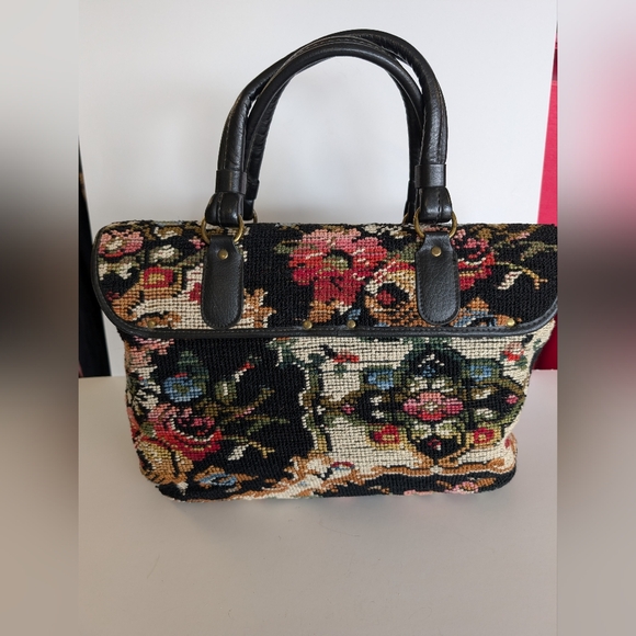 Vintage Handbag Carpet Fabric Black Floral Mint Condition - Picture 2 of 4